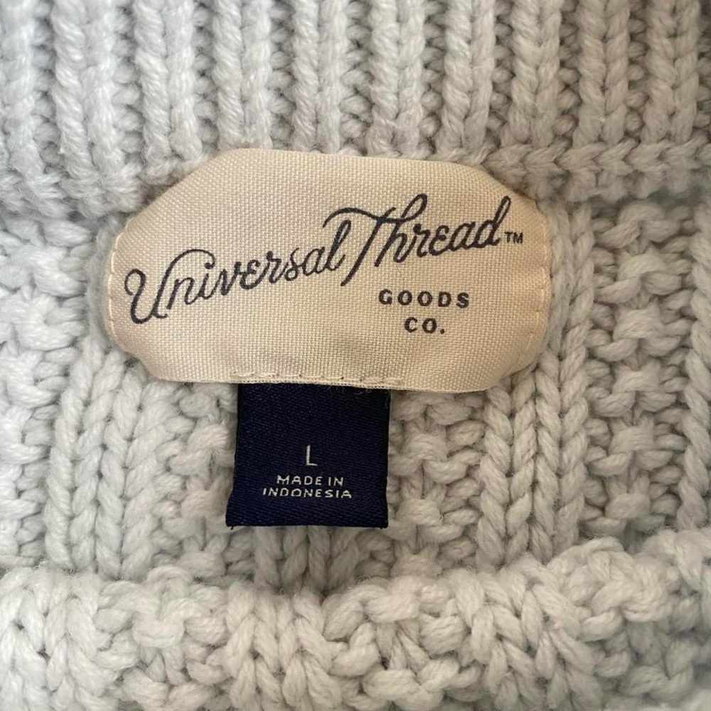 Universal Thread cozy pale blue sweater - Picture 5 of 8